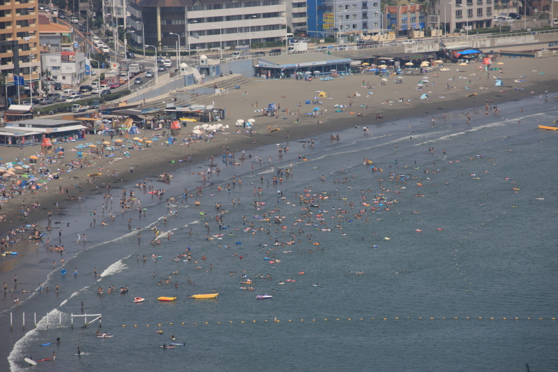 江ノ島片瀬海岸東浜海水浴場 海辺でひとりごと 江ノ島片瀬海岸東浜海水浴場 海辺でひとりごと