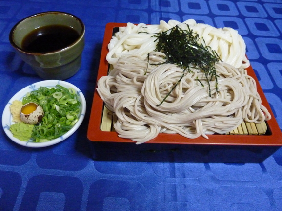 打ち合わせ後の蕎麦屋の出前で♫_d0168567_17445818.jpg