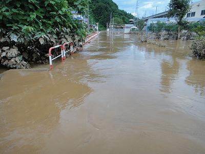 ７．３０水害（新潟・福島豪雨）_b0092684_8314441.jpg