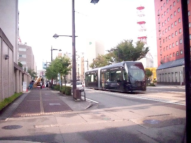 帰省と、　路面電車_e0158517_1018274.jpg