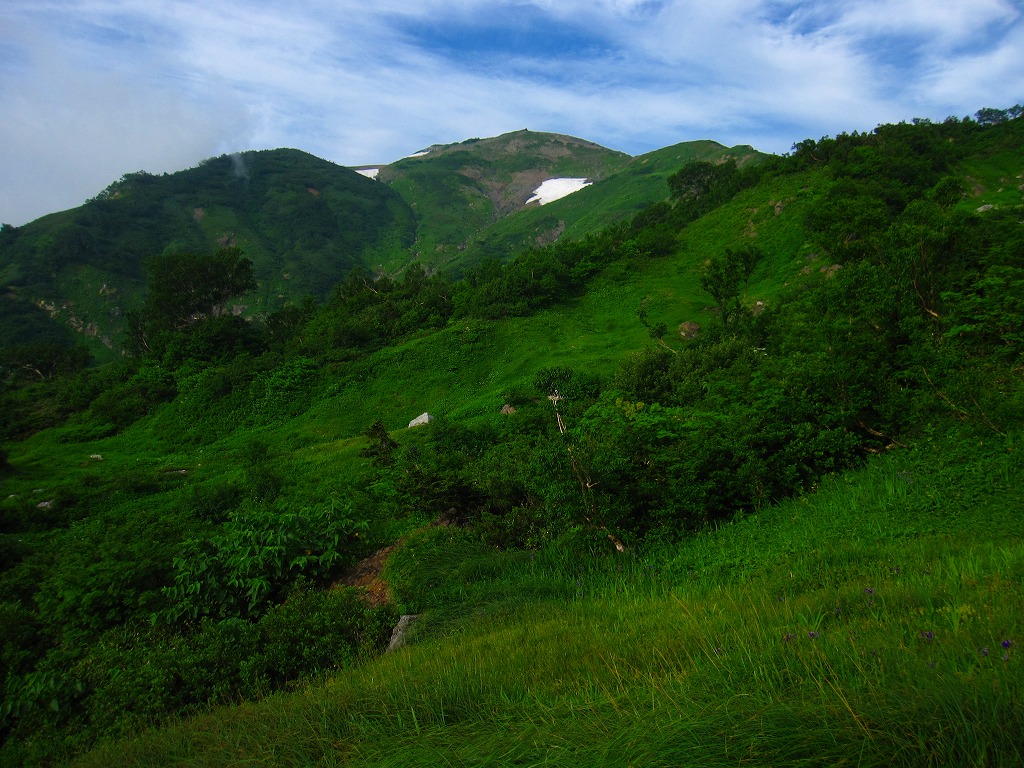 蓮華温泉～小蓮華山～白馬岳～雪倉岳～朝日岳～蓮華温泉　周遊　　三日目　23.08.13～15　_b0124306_11594545.jpg