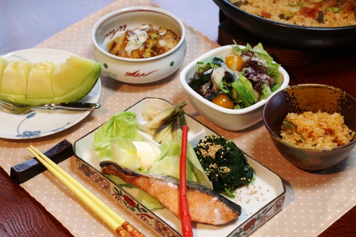 朝ご飯 キムチ雑炊 焼き鮭 豆腐の揚げ出しジュレポン酢のせ他です 料理と趣味の部屋