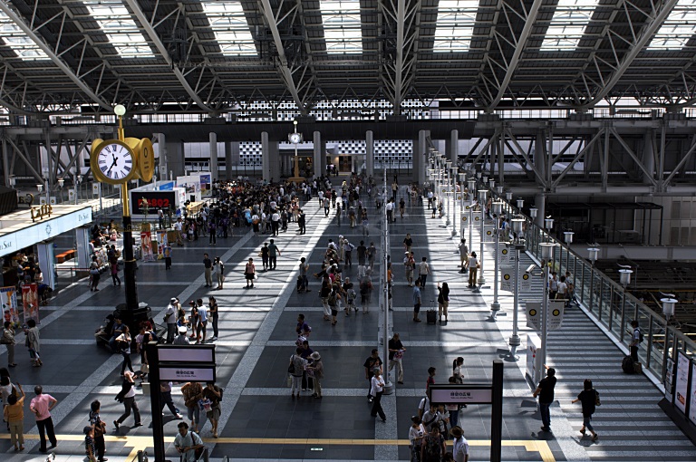 ＪＲ大阪駅天空農園へ　　20110815_a0050572_95138.jpg