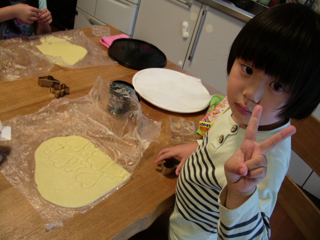 baking lesson with children ;-)_d0251646_2251196.jpg