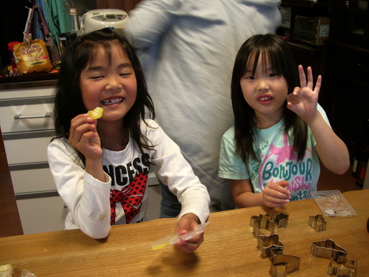 baking lesson with children ;-)_d0251646_22571596.jpg