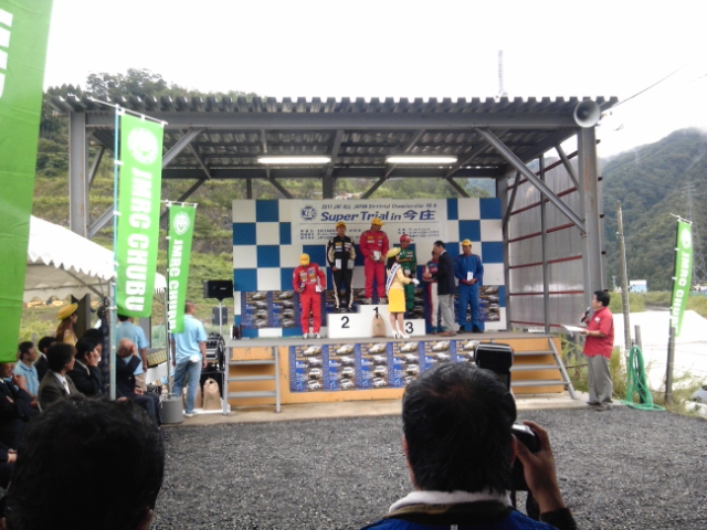 表彰式坂井選手_c0009287_16333243.jpg
