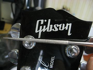 Gibson も削る。_e0146484_1663231.jpg