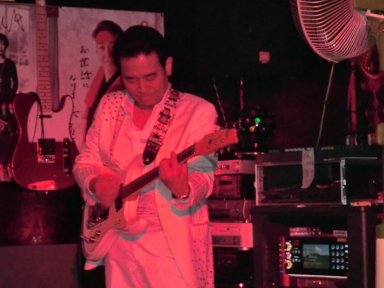 ミュージックハウス ライブ_e0119092_1152368.jpg
