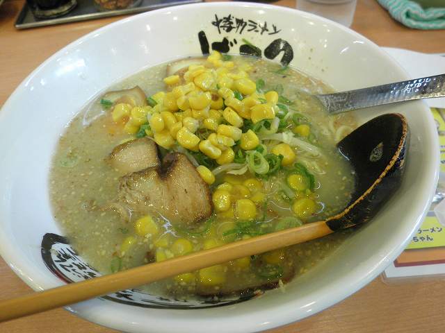 博多ラーメンげんこつ　　豊中店_c0118393_19181256.jpg