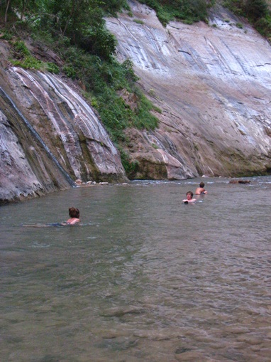 f0038904_36328.jpg