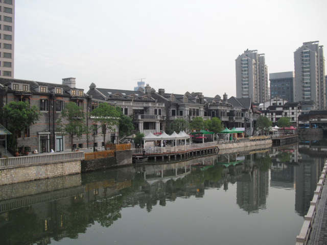 d0240207_1245284.jpg