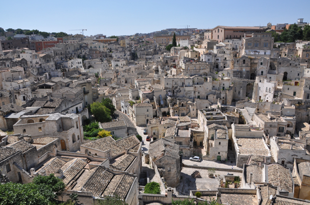 イタリアの奇景！洞窟住居マテーラに行ってきた！_e0171573_444365.jpg