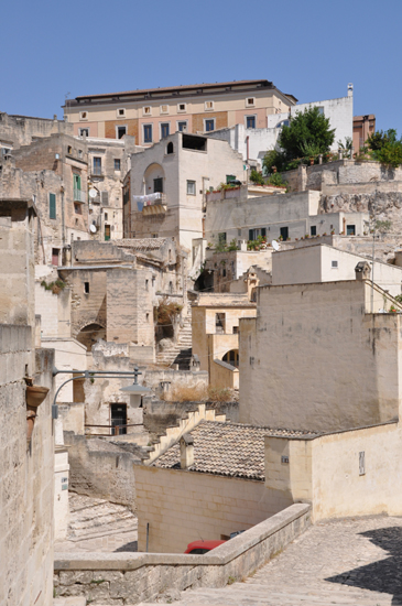 イタリアの奇景！洞窟住居マテーラに行ってきた！_e0171573_4452769.jpg