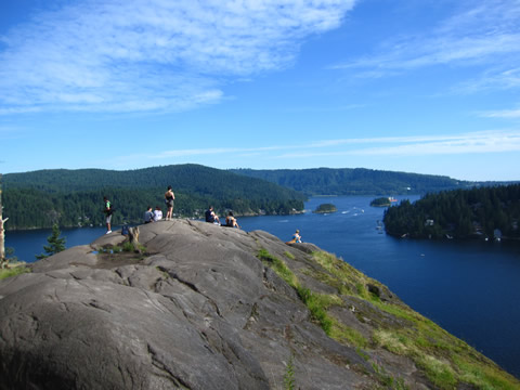 カヤックやハイキングを満喫できるDEEP COVE PARK_d0157906_16201671.jpg
