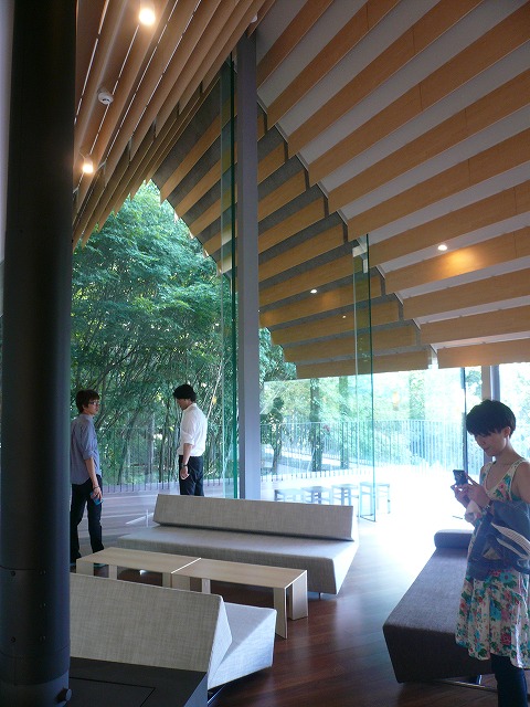 建物探訪 「安藤百福センター」_a0130926_9374059.jpg