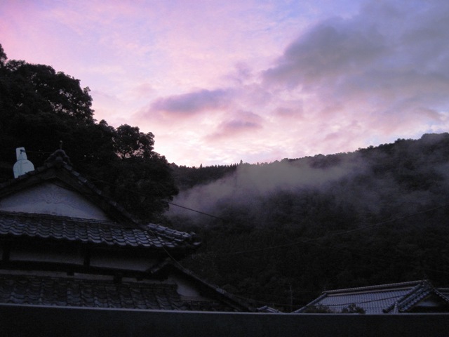 久しぶりの夕焼け_b0052741_19522528.jpg