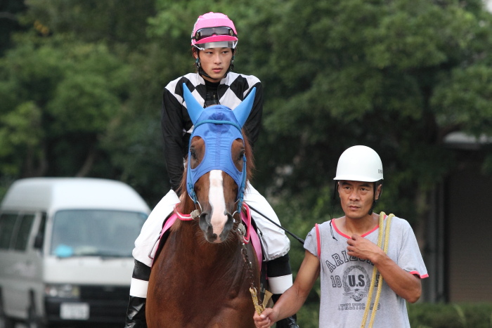 2011年8月21日（日） 高知競馬 5R 馬酔人協賛 カルストンライト特別 C2-4_a0077663_8461792.jpg