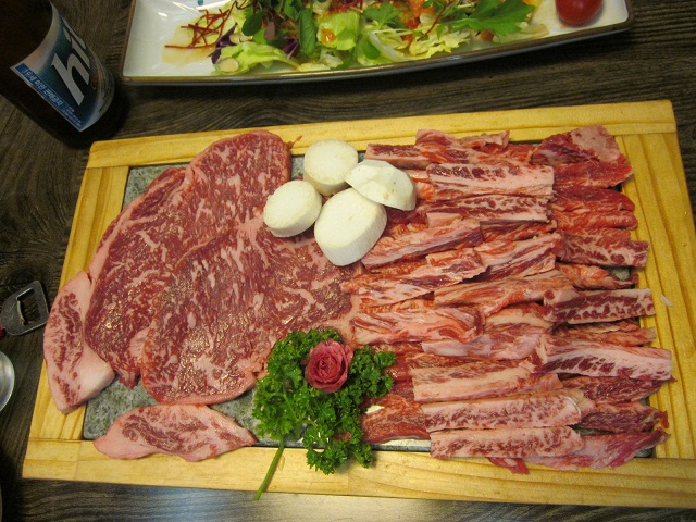 ２０１１年８月　釜山　お楽しみの焼き肉_e0204573_15542987.jpg