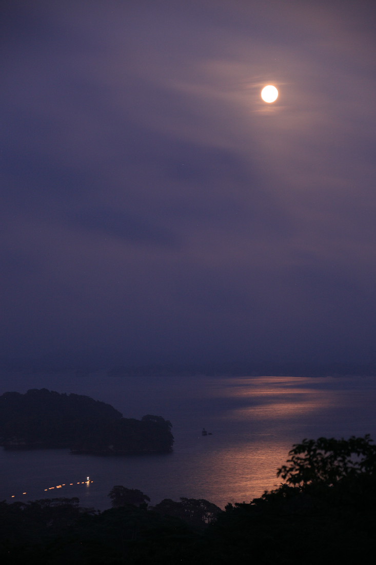 松島 満月と花火_b0191074_1374069.jpg