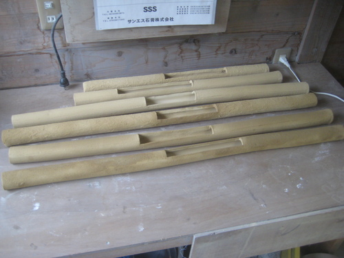 削り作業と壁掛け仕上げ。_d0195183_2265419.jpg