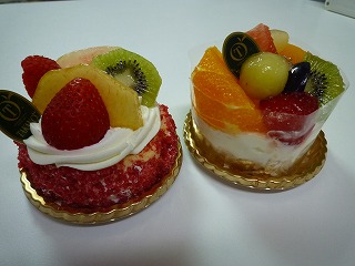 高野の夏ケーキ♪_e0076995_1163133.jpg