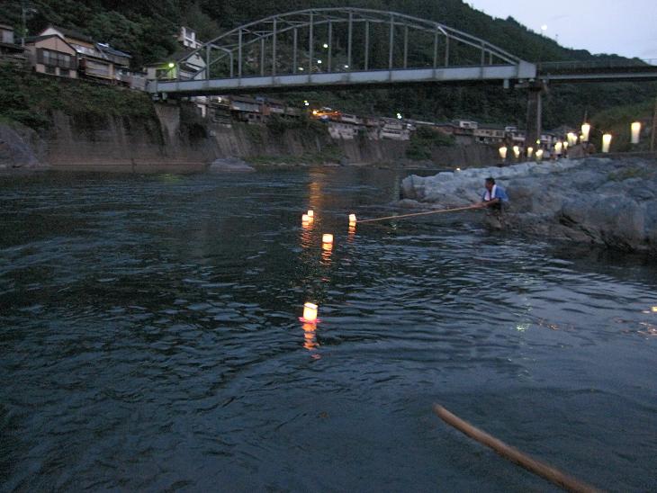 流れ灌頂_b0019674_0144130.jpg