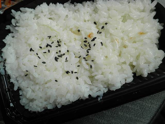 ニコニコ茶屋の豪快250円弁当　天五_c0118393_8523685.jpg