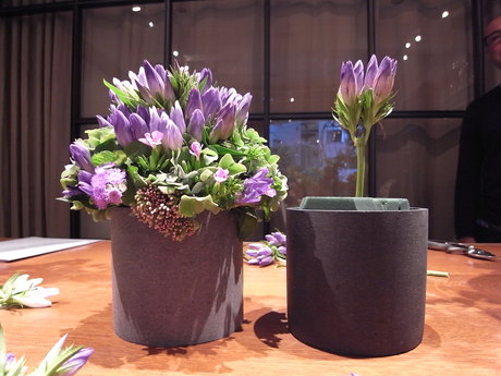 flower arrangement(5)　~blue&violet~_f0084795_2245617.jpg