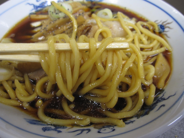 富山ブラック! 西町大喜本店「中華そば小」¥700@富山市_b0042308_22394738.jpg