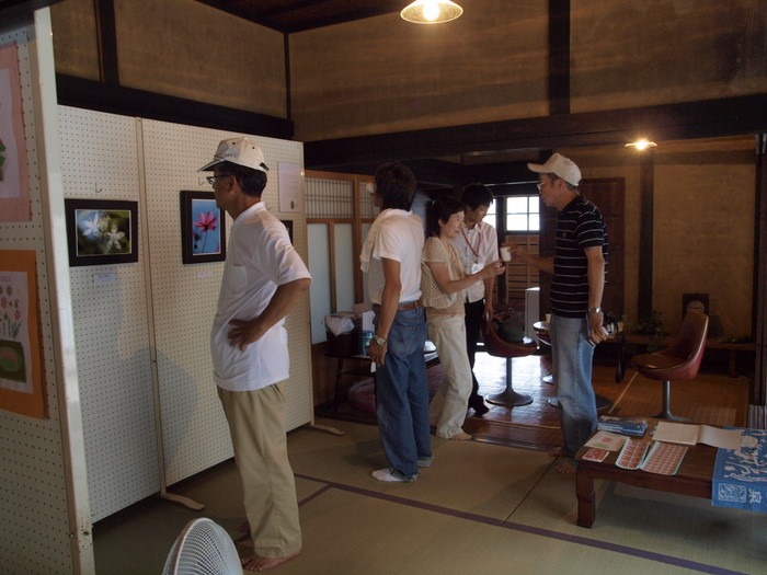 湯来のまち空き家アート作品展（パソコングループ｢そよかぜ｣作品展）２日目_c0116915_094426.jpg