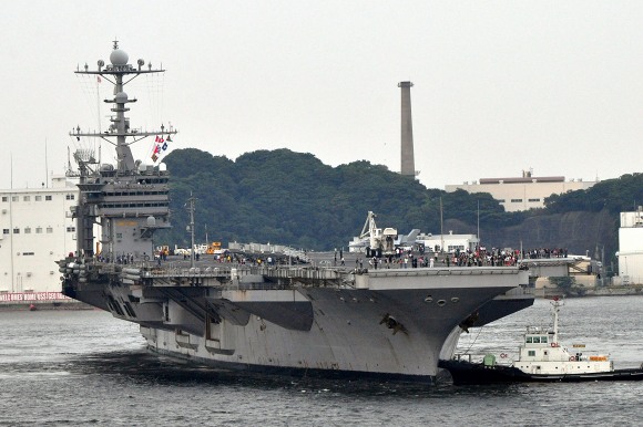 米原子力空母ジョージ・ワシントン 横須賀入港_e0158925_201539.jpg