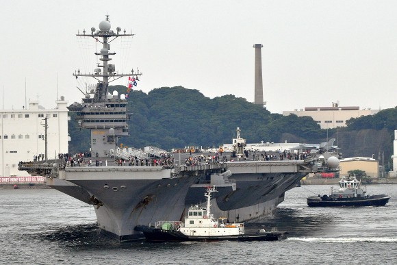 米原子力空母ジョージ・ワシントン 横須賀入港_e0158925_22546.jpg