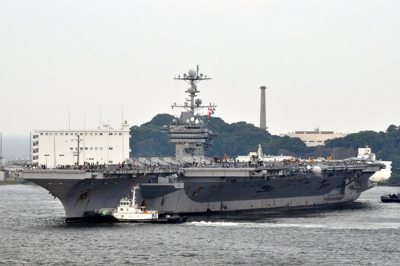 米原子力空母ジョージ・ワシントン 横須賀入港_e0158925_232372.jpg