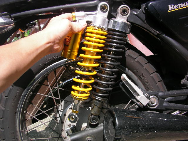 SRV250・ルネッサ(4DN)専用 新品リアサスペンション イエロー-