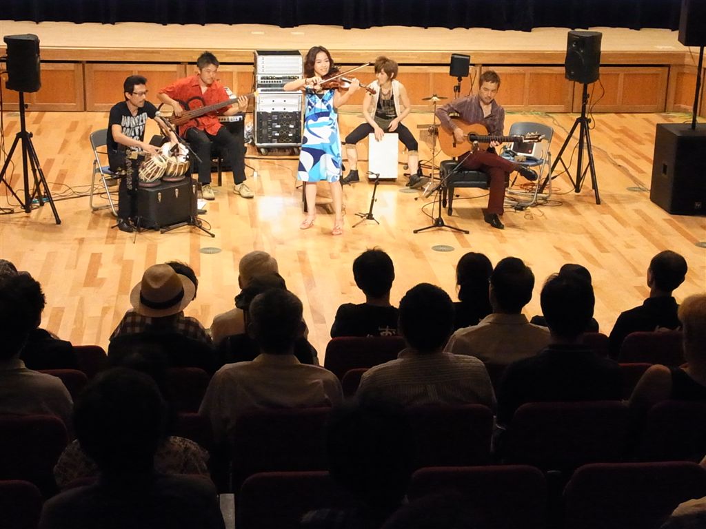 Spanish Connection Tour2011@岩手県 一関東山交流センター  その２_b0131865_17264826.jpg