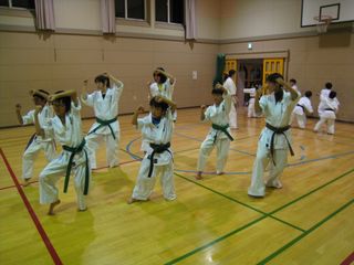 西町教室 体験入会と新しい仲間!_c0118332_22551662.jpg