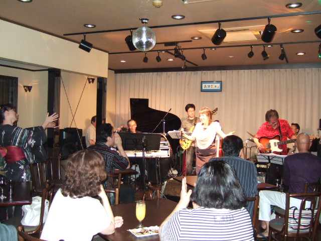 c0229062_1737353.jpg