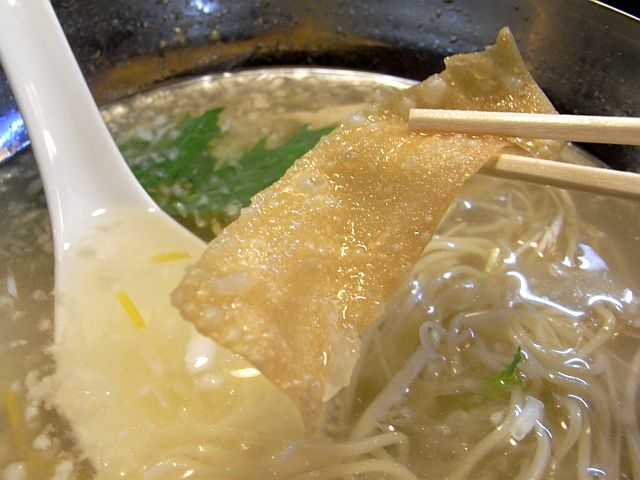 「土蔵（どら）」で「冷やし柚子塩ラーメン」_e0220163_1442227.jpg