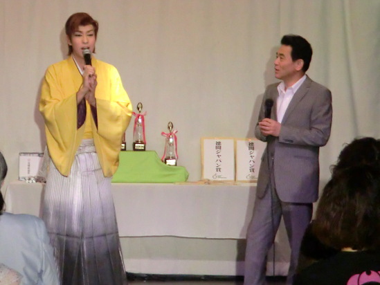 写真です。_e0119092_1241379.jpg