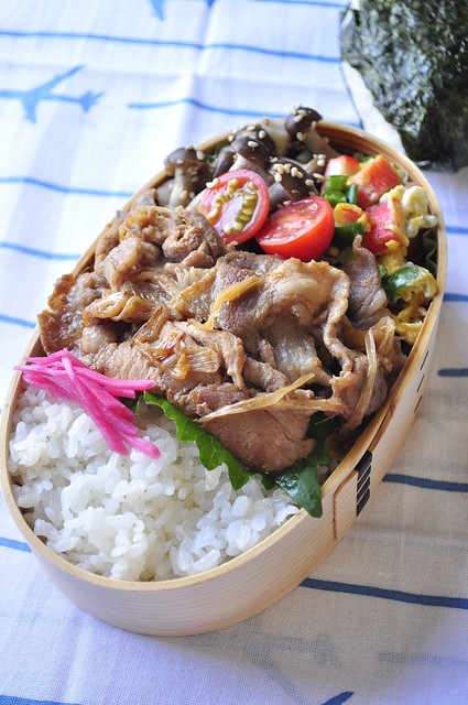生姜焼き弁当_b0171098_7444575.jpg