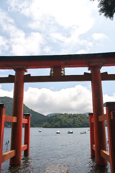 ＊ 箱根神社 ＊_e0166574_1942259.jpg