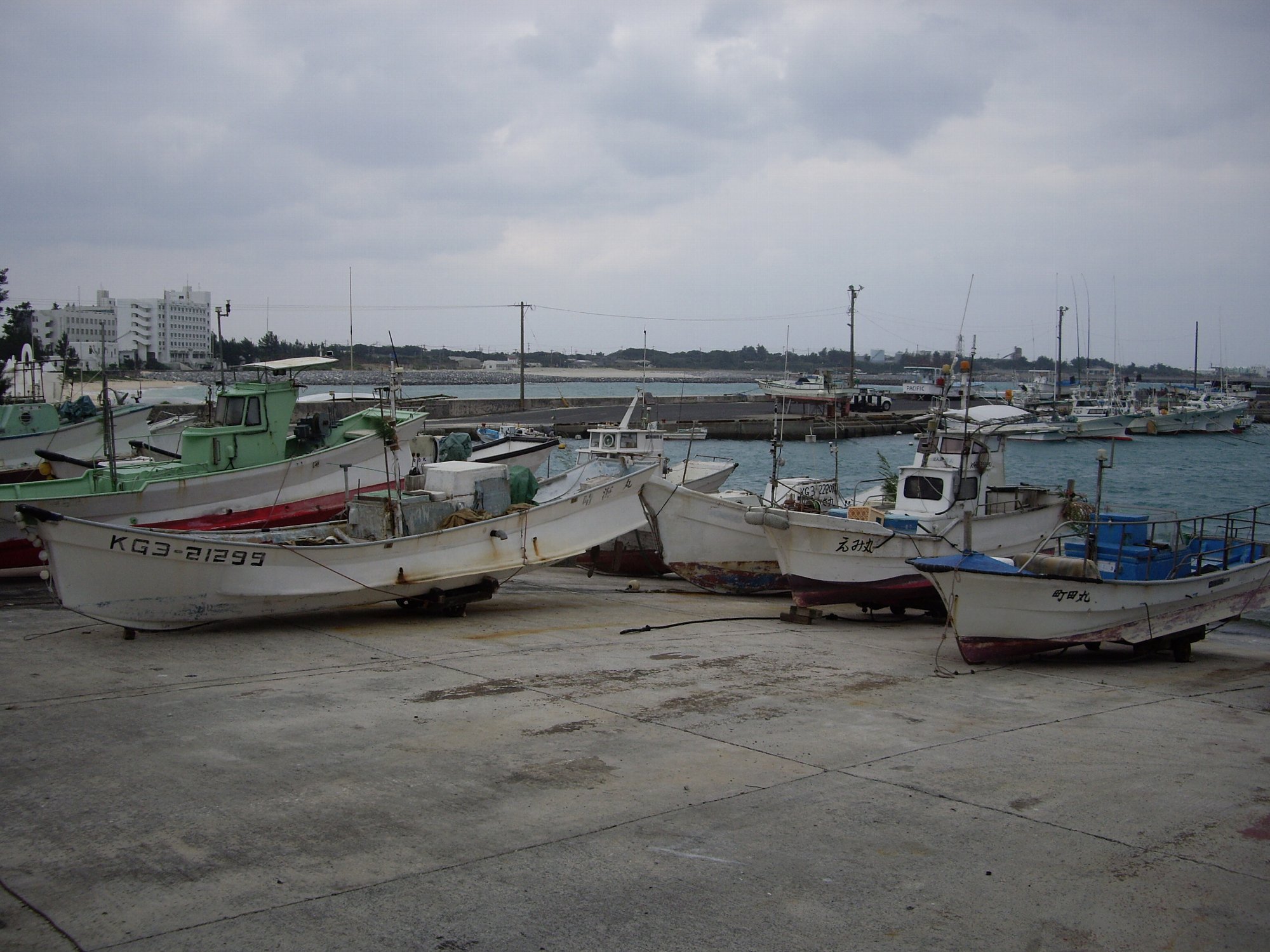 変わりゆく島の漁業_e0032991_10463570.jpg