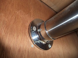 ハンガーパイプの取付け 大工さんが木造住宅作ってるよ