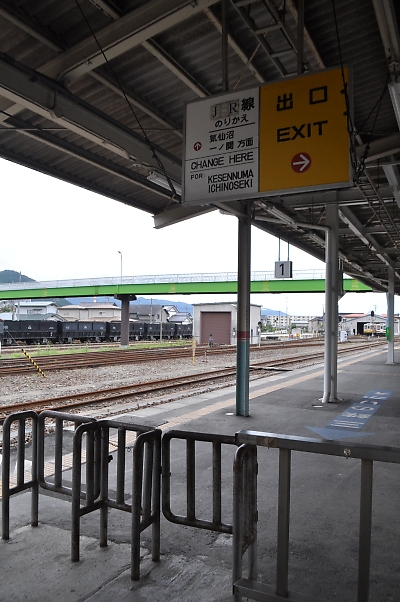 盛駅は、その日を待ってるよ_b0067012_1455540.jpg