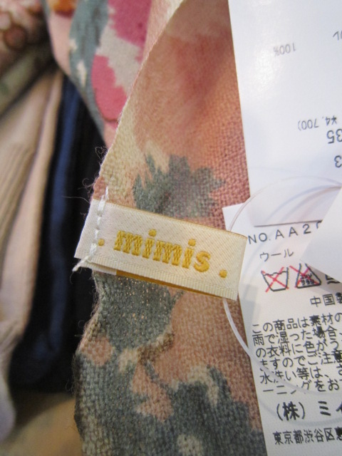 mimis(ミィーミィーズ)    花柄ストール_e0076692_1647338.jpg