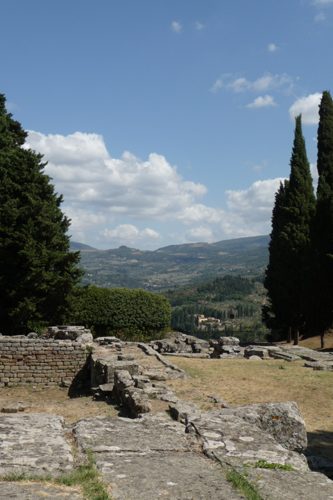 ローマ人の気持ちとローマ古代劇場跡~フィエーゾレ_f0106597_2524775.jpg