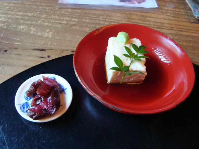 京都・銀閣寺「湯葉料理 に志田」へ行く。_f0232060_17355166.jpg
