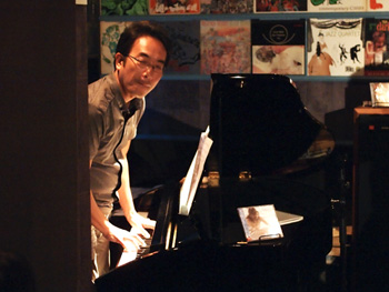 中溝ひろみ 〜 LIVE/jazz vocal_b0175635_3232090.jpg