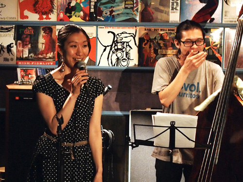 中溝ひろみ 〜 LIVE/jazz vocal_b0175635_3314442.jpg