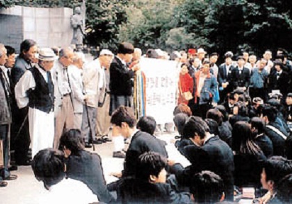 「反セム主義」保護恐喝を暴露する映画 by Henry Makow Ph.D. _c0139575_21465838.jpg